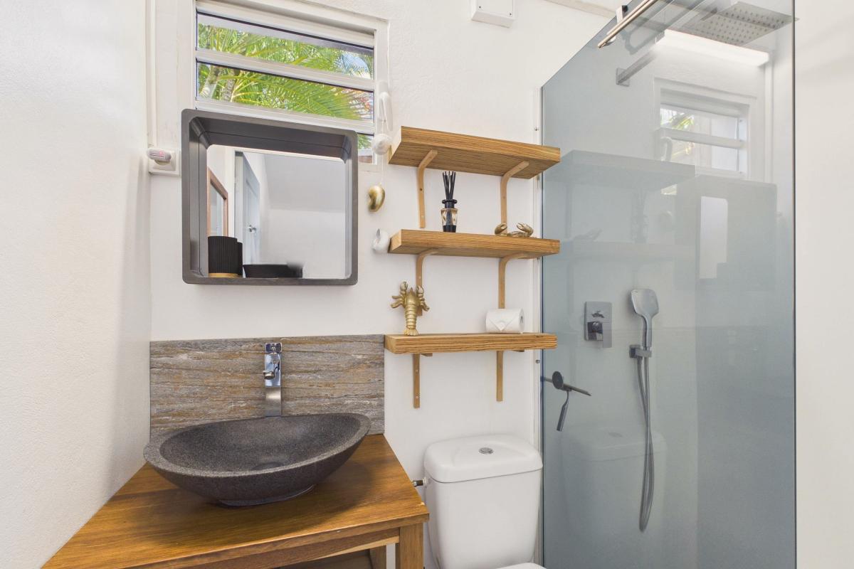 Location villa 10 personnes 5 chambres Martinique  - annexe chambre 3 sdd